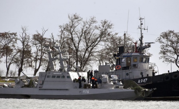 Задържаните в Русия украински моряци остават в ареста до 25 май