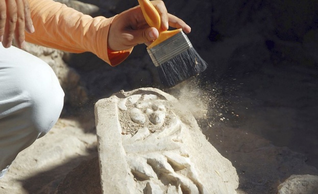 Учени откриха тленни останки от загадъчен древен човек 