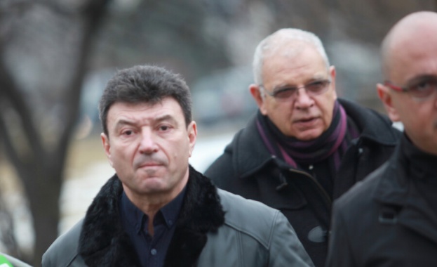 С часове продължи разпитът на Живко Мартинов по аферата "Суджукгейт"