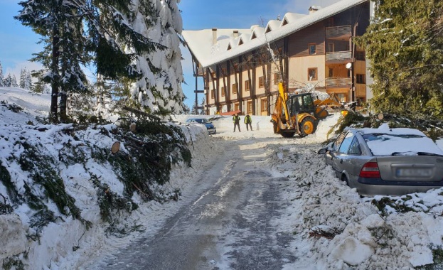 Няма бедстващи туристи в зимните курорти, обяви МТ