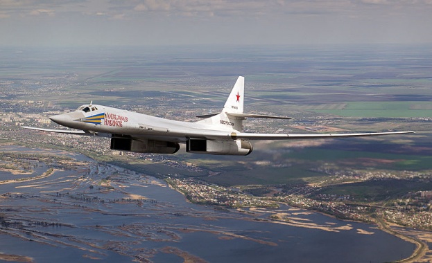 Руски Ту-160 вдигнаха по тревога изтребители на САЩ и Канада