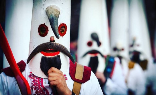 Международният фестивал на маскарадните игри Сурва който се провежда в