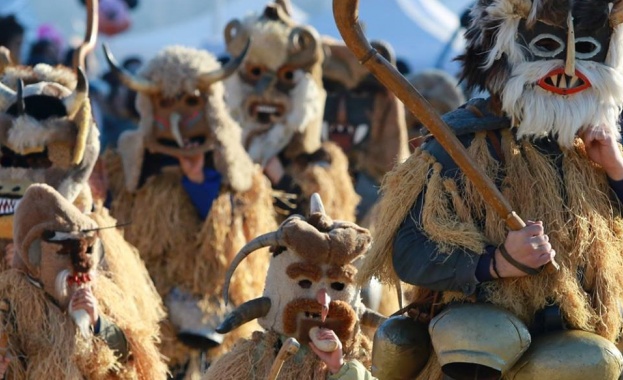 Голям брой участници гости и зрители се събраха на централния