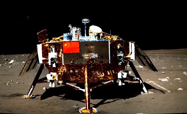 Китайската сонда на Луната се събуди