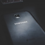 Всички нови смартфони на Samsung ще блокират автоматично спам обаждания