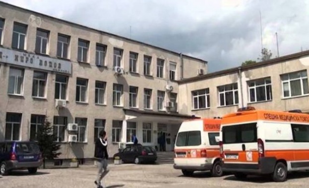 Лекари и сестри от Карловската болница хвърлят колективна оставка заради недомислици на НЗОК