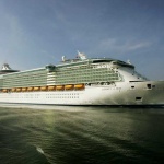  Круизен гигант предлага работа мечта