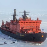 Руски ледоразбивач ще достави 5000 тона товар