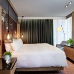 Как психологията на цветовете влияе върху дизайна на хотелски стаи