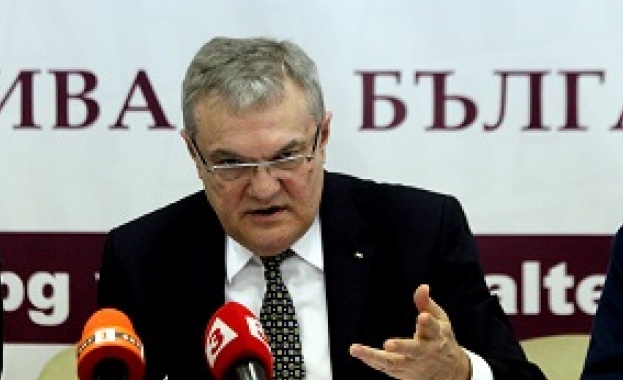 Румен Петков: Повече от месец в БСП не се говори за лява политика