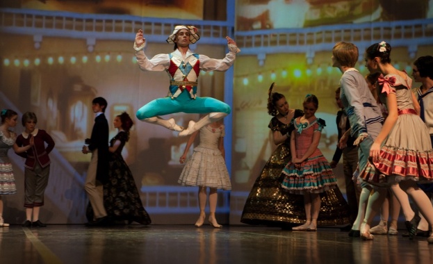 Руски мултимедиен балет и театър идва на турне с "Лешникотрошачката"  (видео)