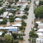 Жертвите на наводненията в Източна Австралия вече са 5, щети са нанесени на над 10 000 имота