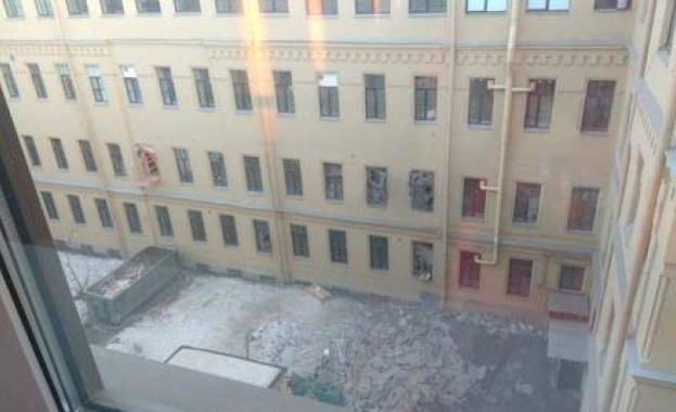 Срути се част от университет в Санкт Петербург, има затрупани хора (ВИДЕО)