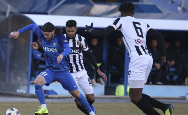 Тренировъчните занимания на представителния отбор на ПФК Левски се прекратяват