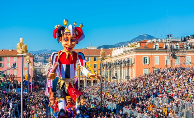 Започна карнавалът в Ница (ВИДЕО)