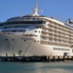 Най-големият жилищен кораб в света ще акостира в Бургас 