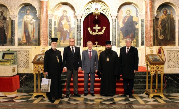 Румен Петков и Андрей Климов посетиха храмd „Св Александър  Невски”