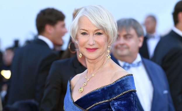 Творческият импулс на писатели художници танцьори певци актьори музиканти режисьори