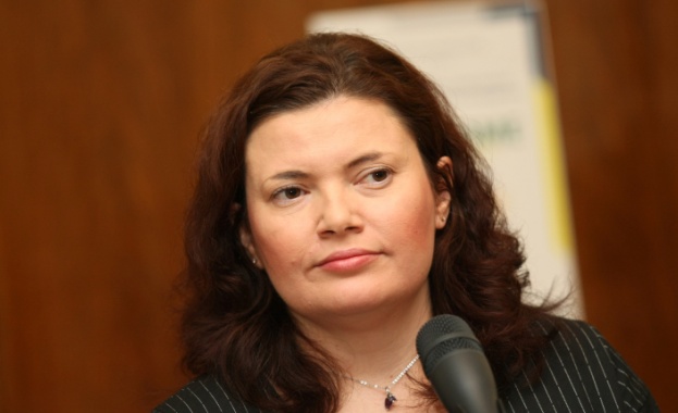 Малина Крумова става шефка на новата пътна агенция 