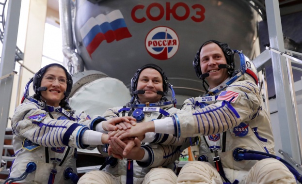 Астронавти с втори опит да достигнат Международната космическа станция