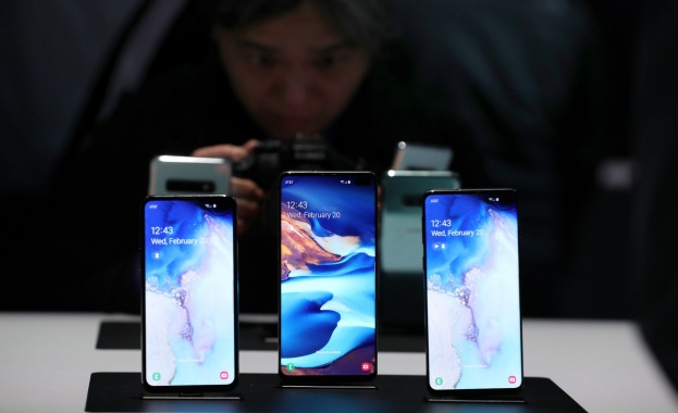 Пуснаха в продажба първия 5G телефон