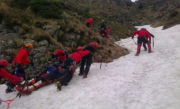 Планински спасители търсиха 29-годишен мъж край хижа Тръстеная