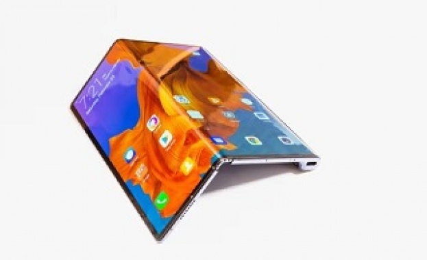 Huawei представи сгъваем 5G смартфон и още смарт продукти на Световния мобилен конгрес в Барселона