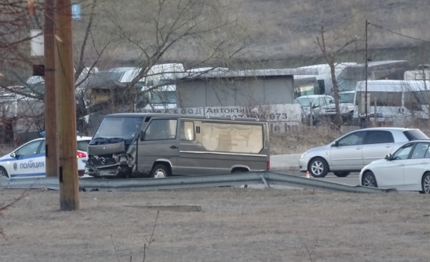 Сватбените и траурните агенции не са получавали конкретни препоръки от