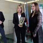 Фандъкова награди Евгения Раданова за заслугите към спорта