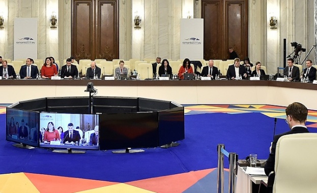 Министър Росен Желязков: Подготовката за работа с изкуствен интелект трябва да е част от учебните програми 