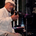 Звездният Майкъл Лийг от Snarky Puppy открива юбилейния A to JazZ Festival с Bokanté   