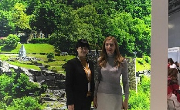  Николина Ангелкова се срещна с изпълнителния директор на Асоциацията на туроператорите в Русия 