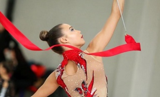  Катрин Тасева спечели златен медал на лента на турнира Гран При по художествена гимнастика в Киев