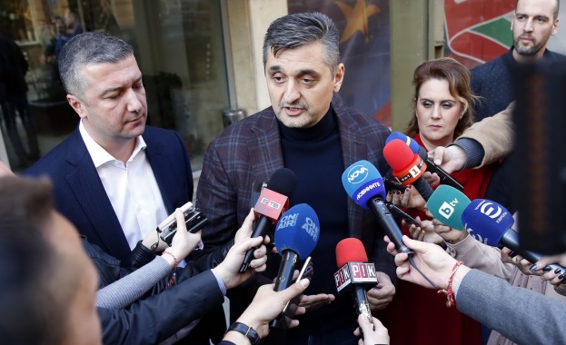Кирил Добрев: Начело с Елена Йончева тръгваме  към победа на евроизборите