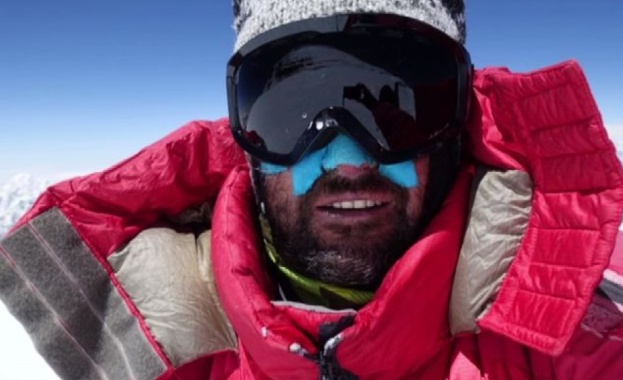 Алпинистът Атанас Скатов се отправя на експедиция в планината Каракорум
