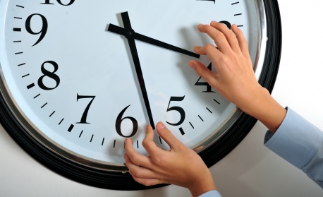 51% от българите предпочитат постоянно лятно часово време