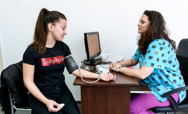 Кръводаряване вместо бал Така абитуриенти ще отбележат и запомнят завършването