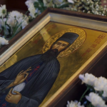 Иконата с мощите на св.Ефрем Нови Чудотворец в Козлодуй и Ботевград.