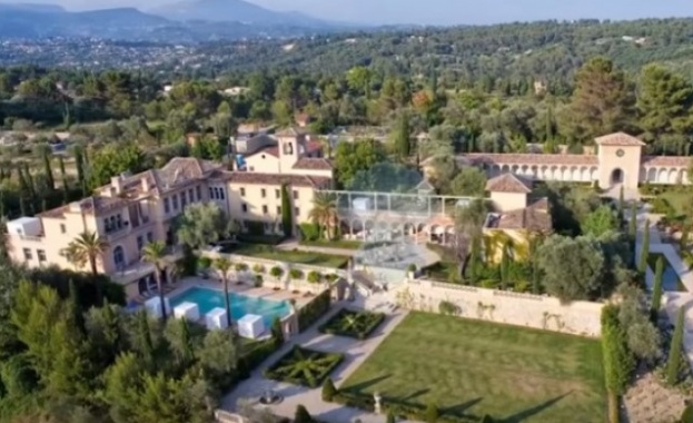 Съд разпореди на милионер да събори имението си за 64 млн. долара 