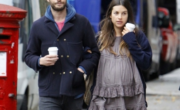 Джейми Дорнан стана татко за трети път