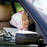 Кралица Елизабет II напусна Бъкингам, слухове, че ще я поставят под карантина 