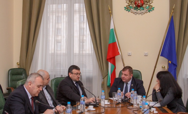 Каракачанов свика спешна среща в МС заради случая в Габрово 