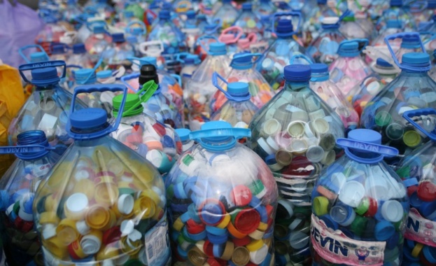 Поредно издание на мащабната благотворителна кампания за събиране на пластмасови