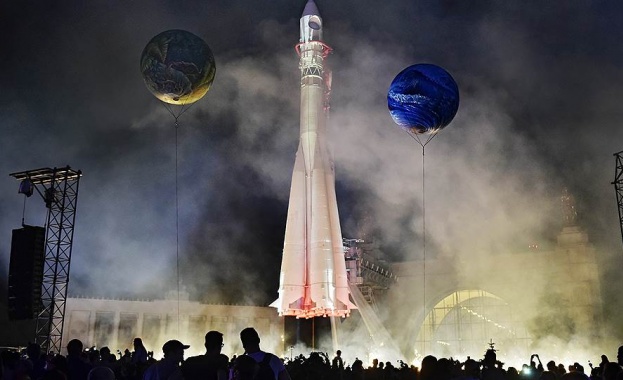 "Роскосмос" ще изпраща надарени руснаци на безплатна екскурзия в космоса