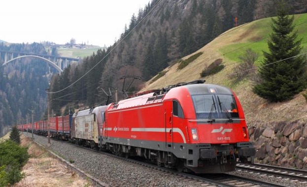 Отвориха офертите за модернизацията на жп линията до Северна Македония