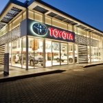 "Тойота" откри експериментален "Град на свързаността" в Япония с автономни коли и роботи