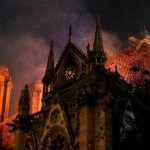 Руската църква: Пожарът в Нотр Дам е страшна поличба