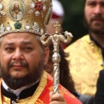 Старозагорци посрещат благодатния огън на площада