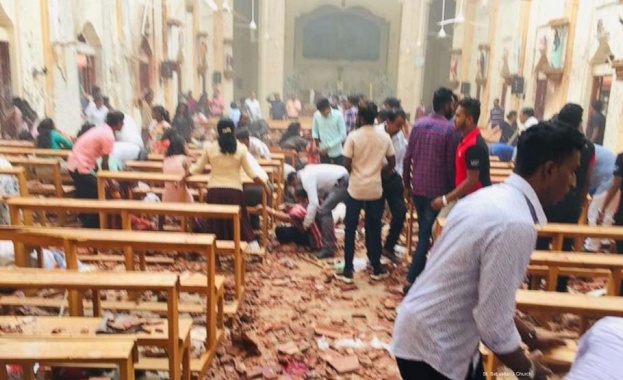 Шест експлозии проехтяха в Шри Ланка по Великден 