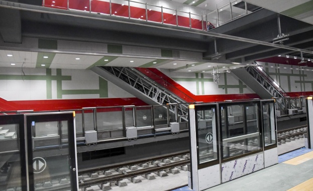 Ето ги новите станции на метрото - вече с огради срещу самоубийци